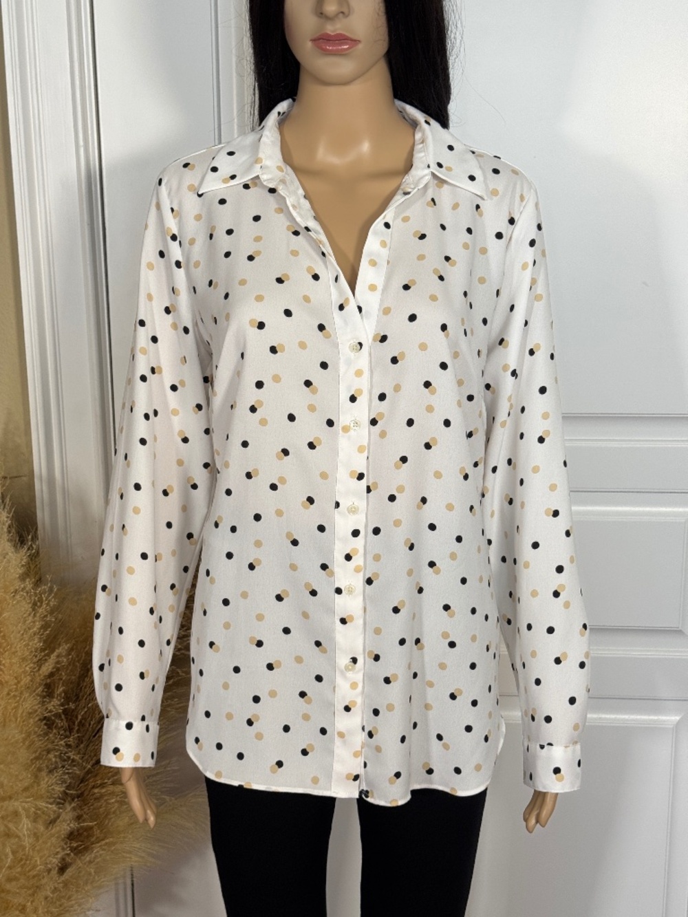 ANN TAYLOR POLKA DOT BUTTON UP SHIRT SIZE LARGE